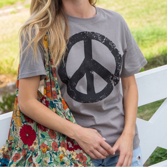 NATURAL LIFE Tops - NEW peace sign graphic top/t-shirt